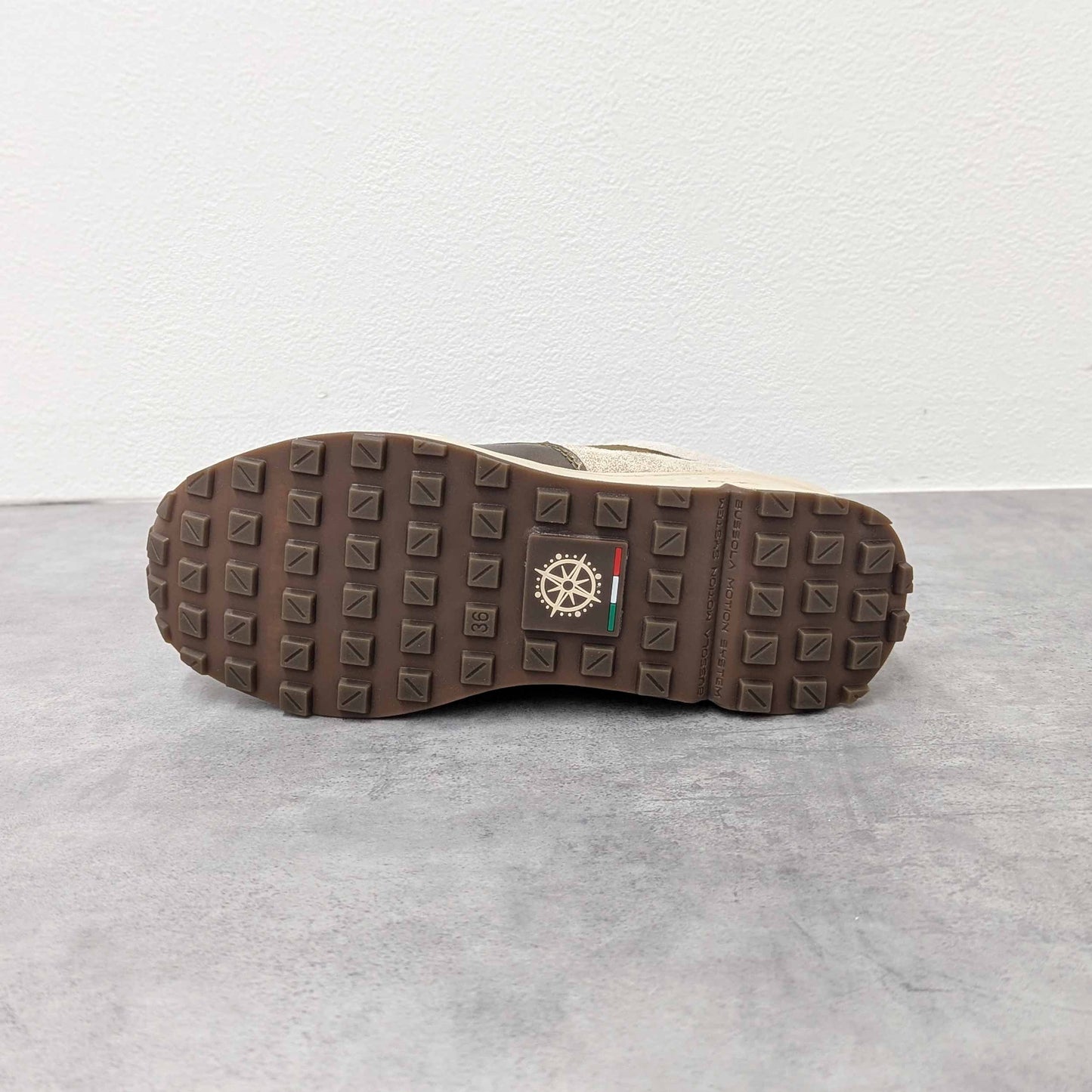 スニーカー BW2545