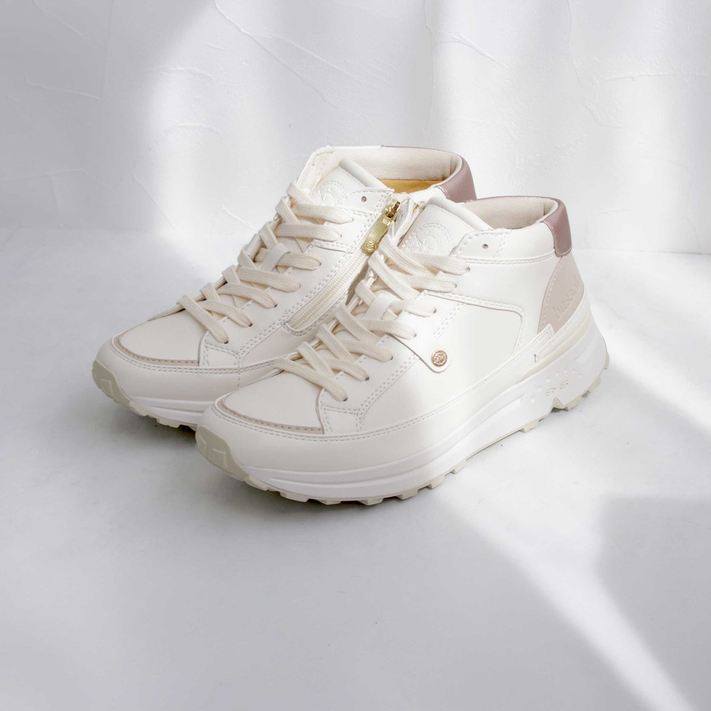 スニーカー BW2477