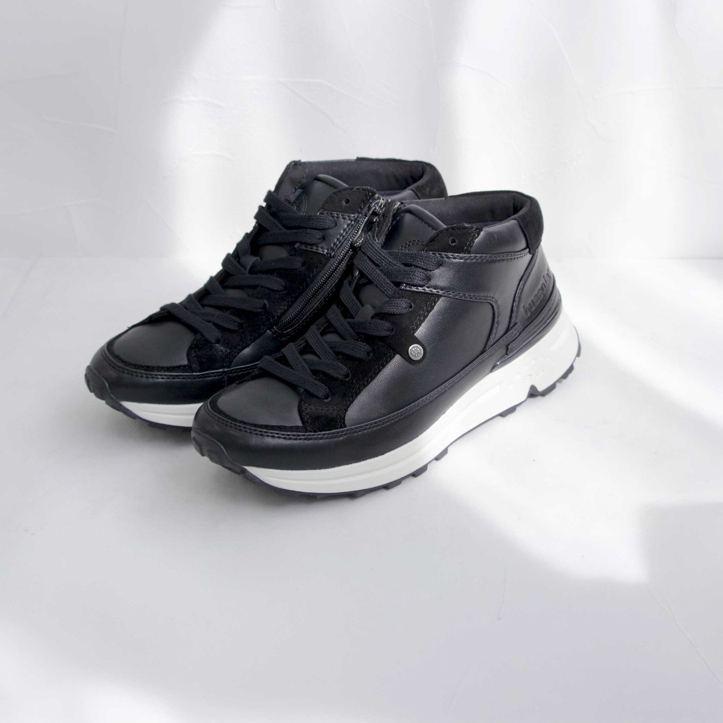 スニーカー BW2477