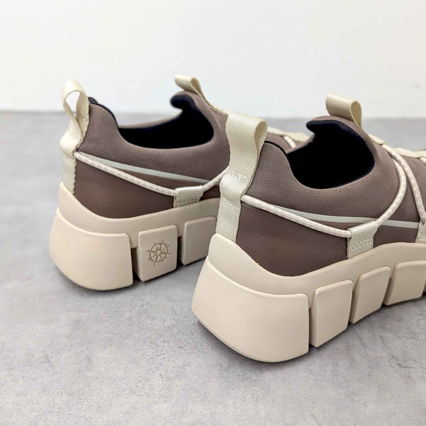 スニーカー BS2543