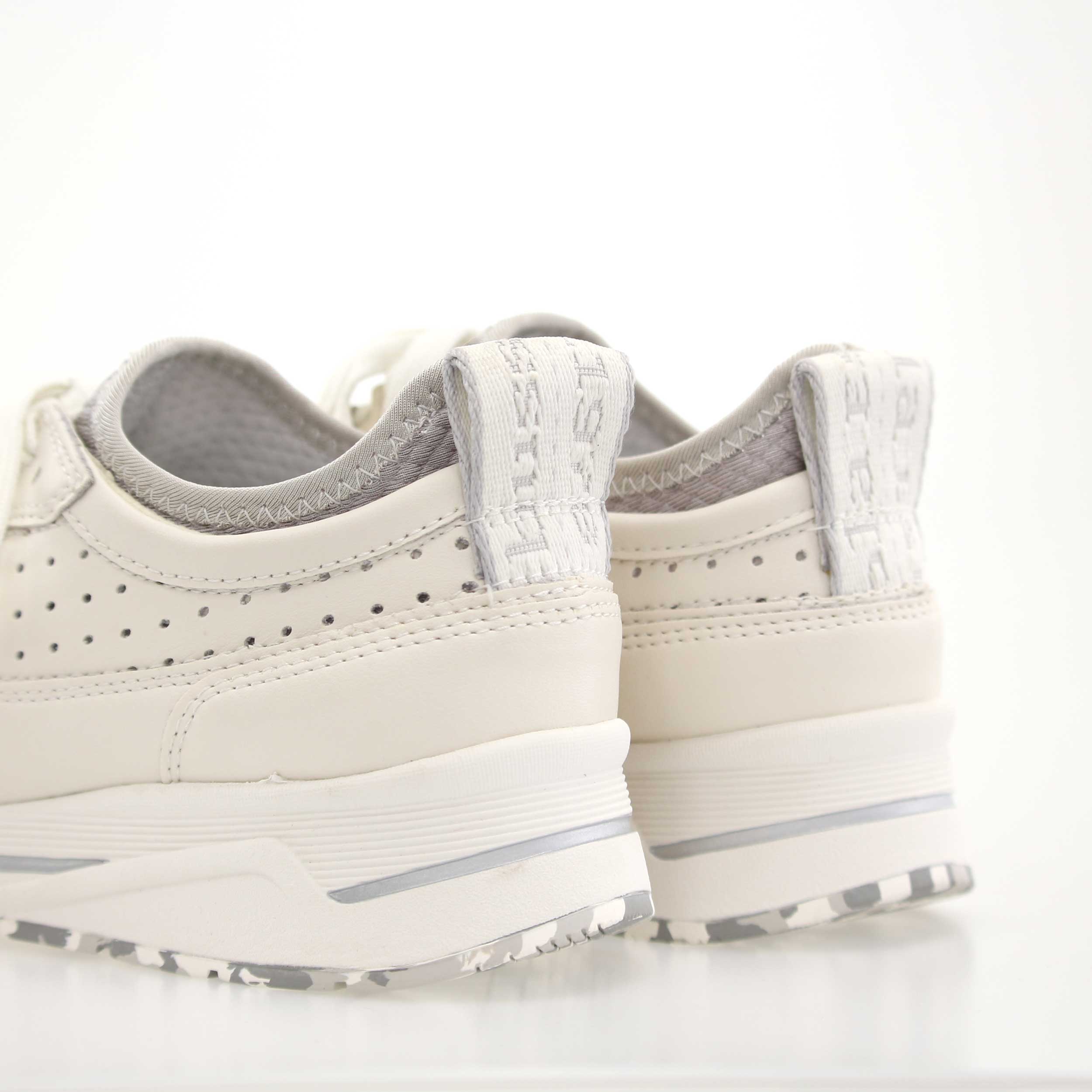 スニーカー BS2348