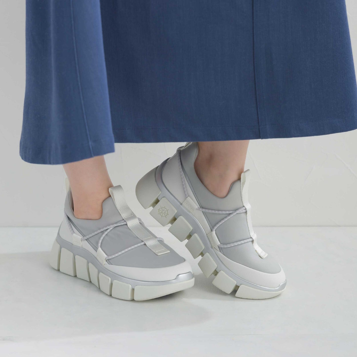 スニーカー BS2543