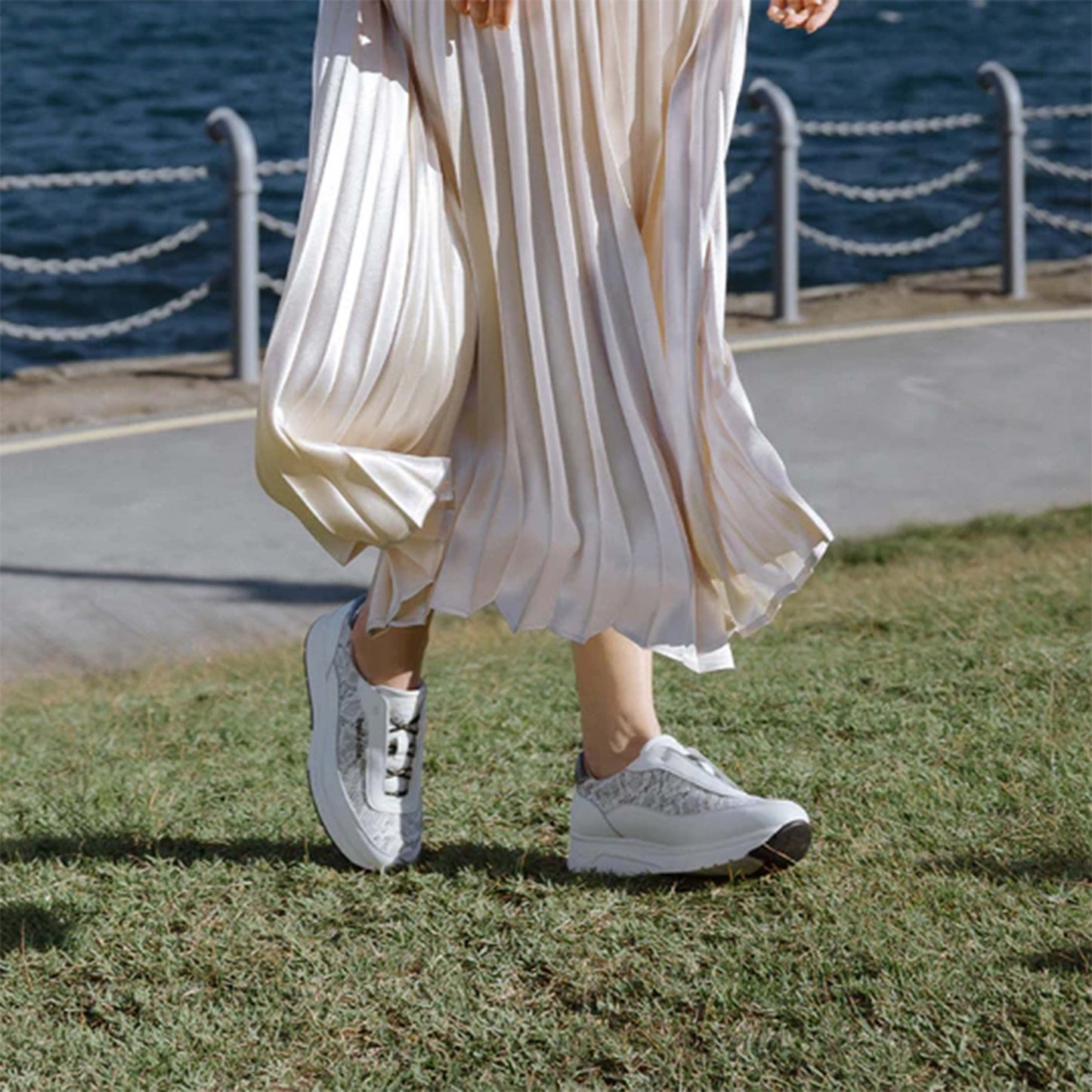 スニーカー BW2387