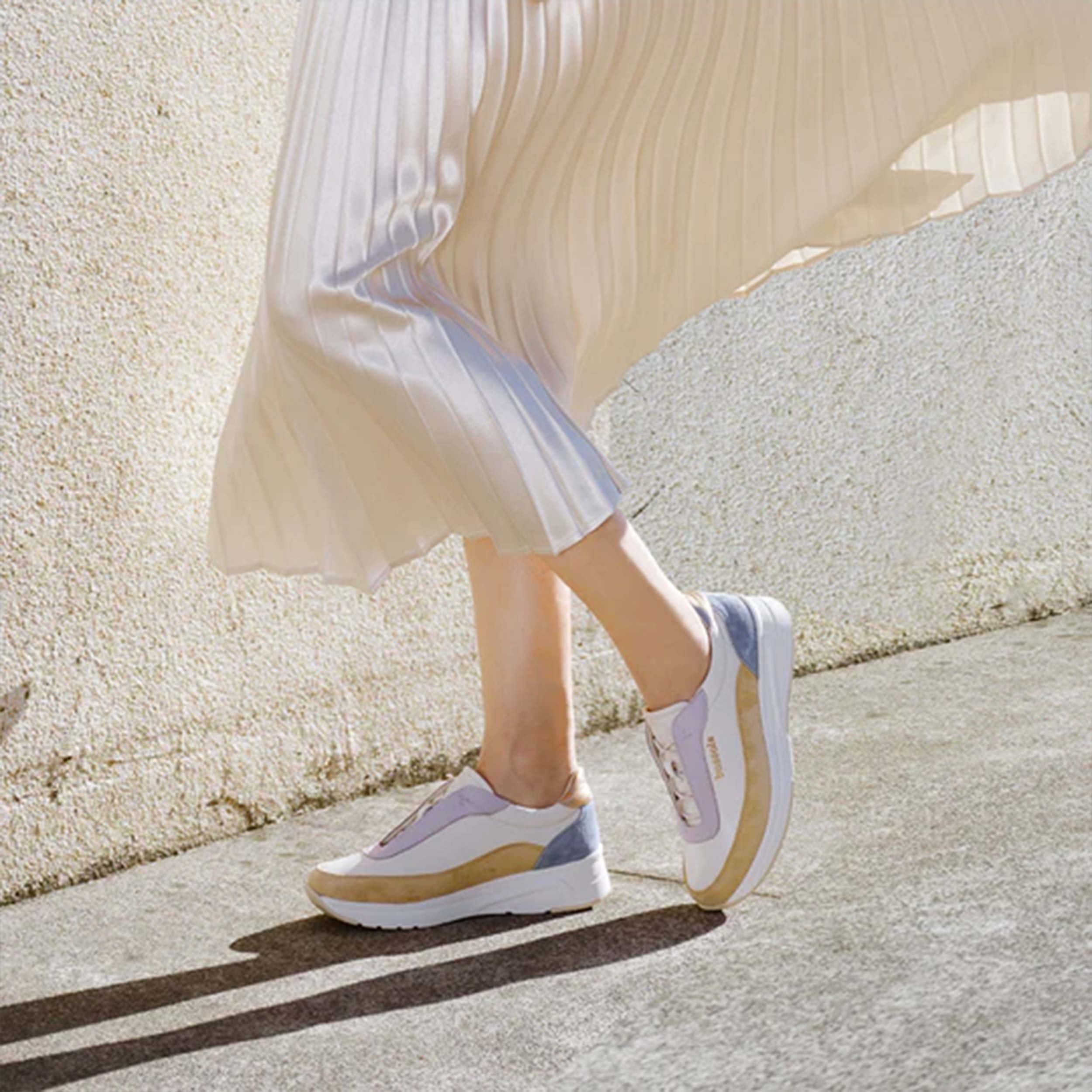 スニーカー BW2387