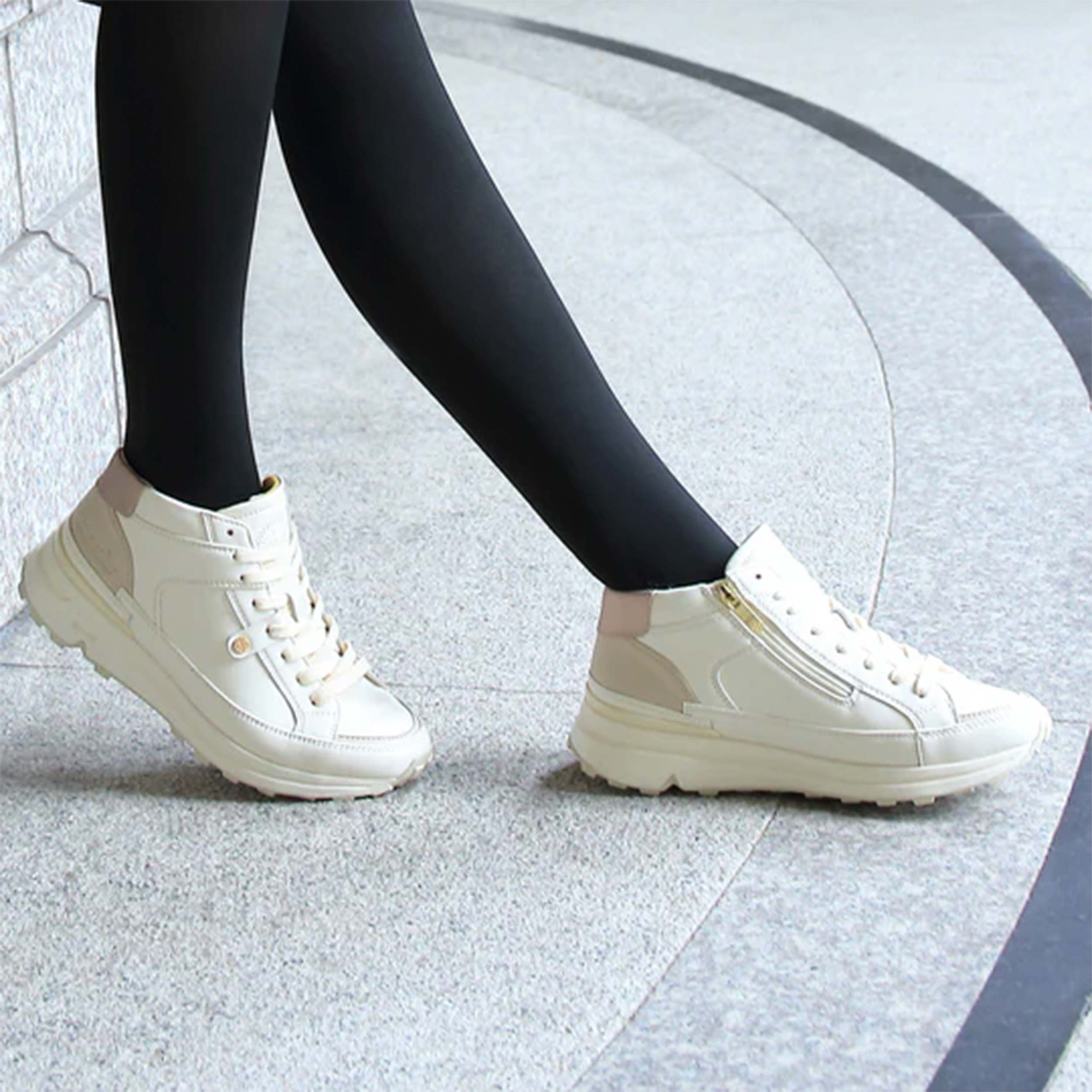 スニーカー BW2477