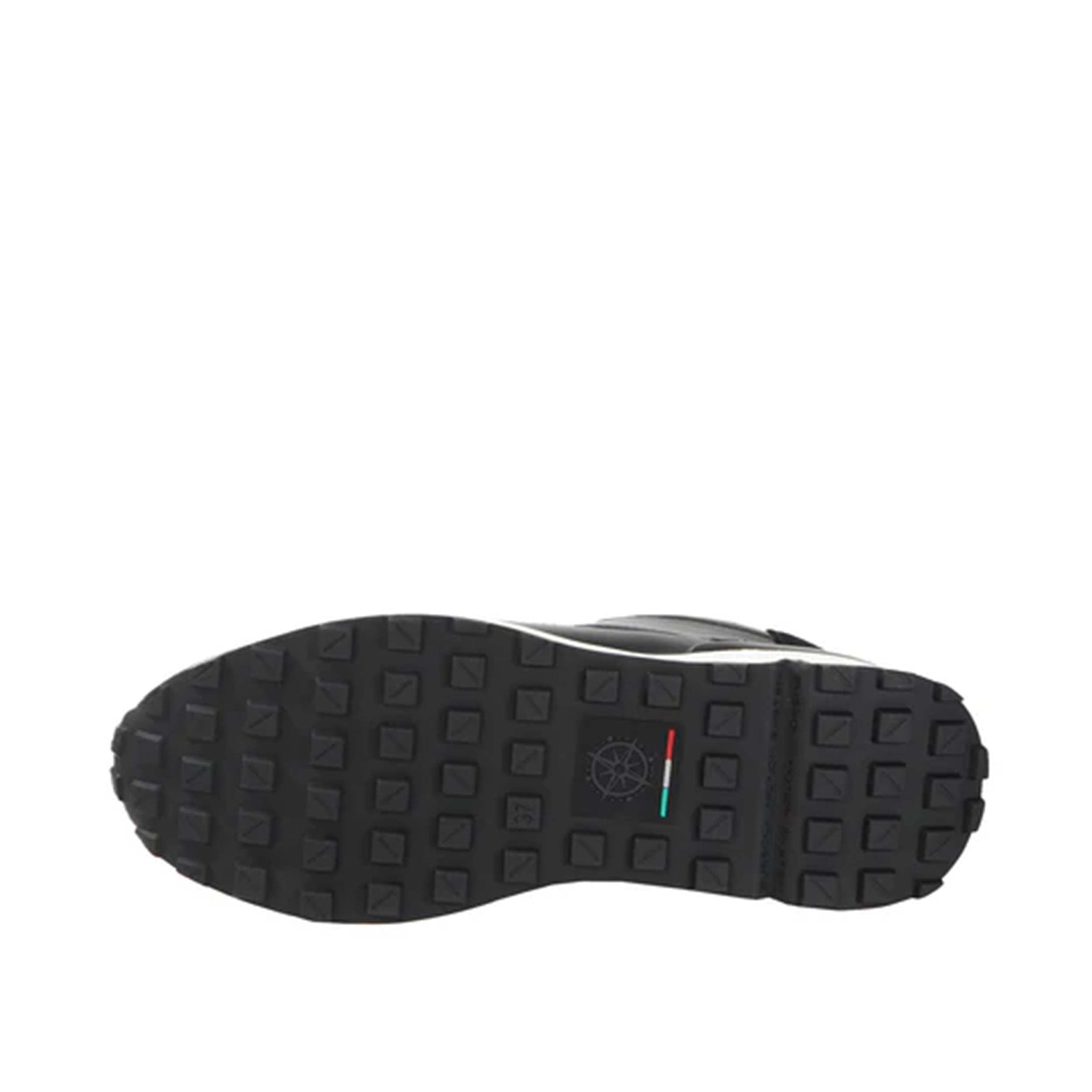 スニーカー BW2477