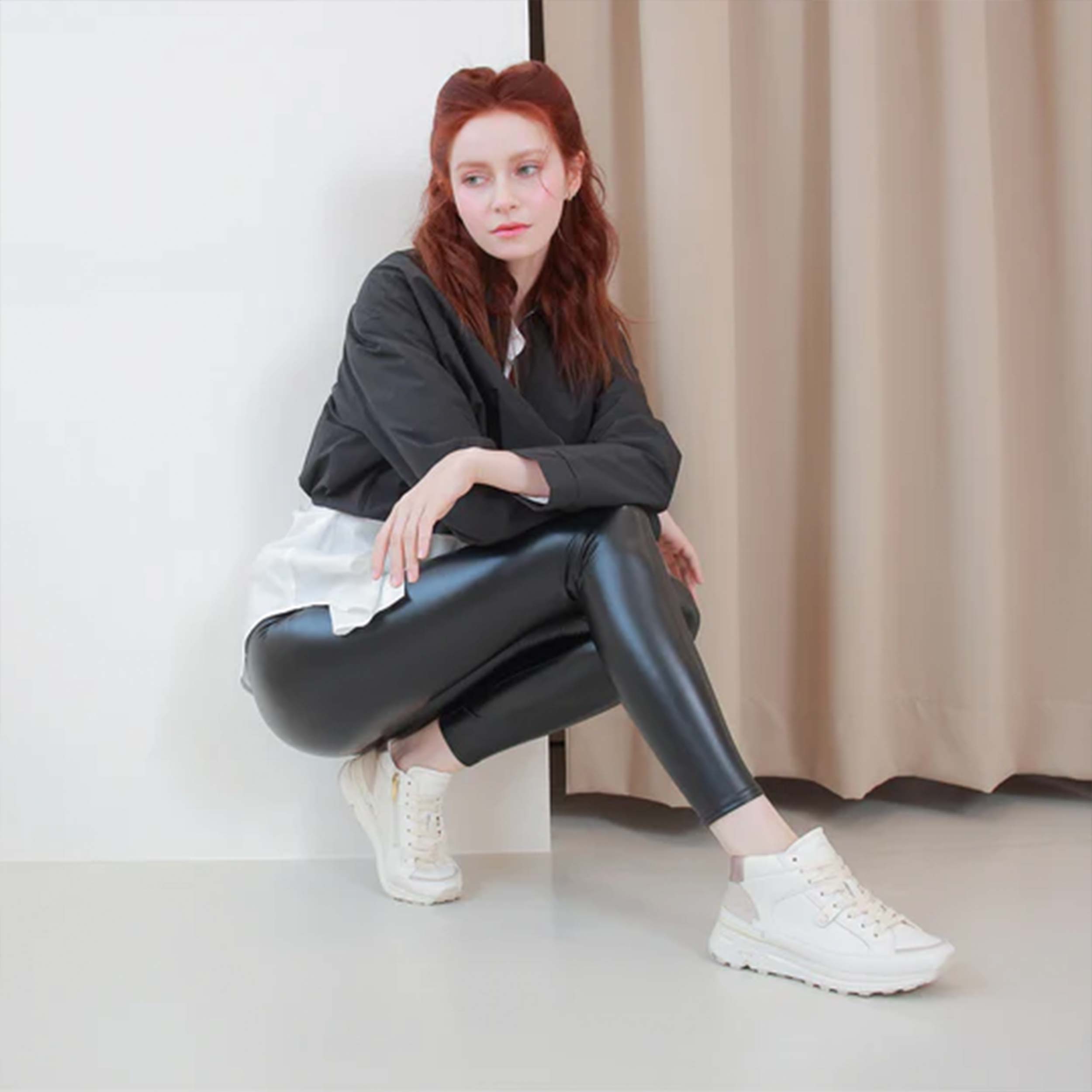 スニーカー BW2477