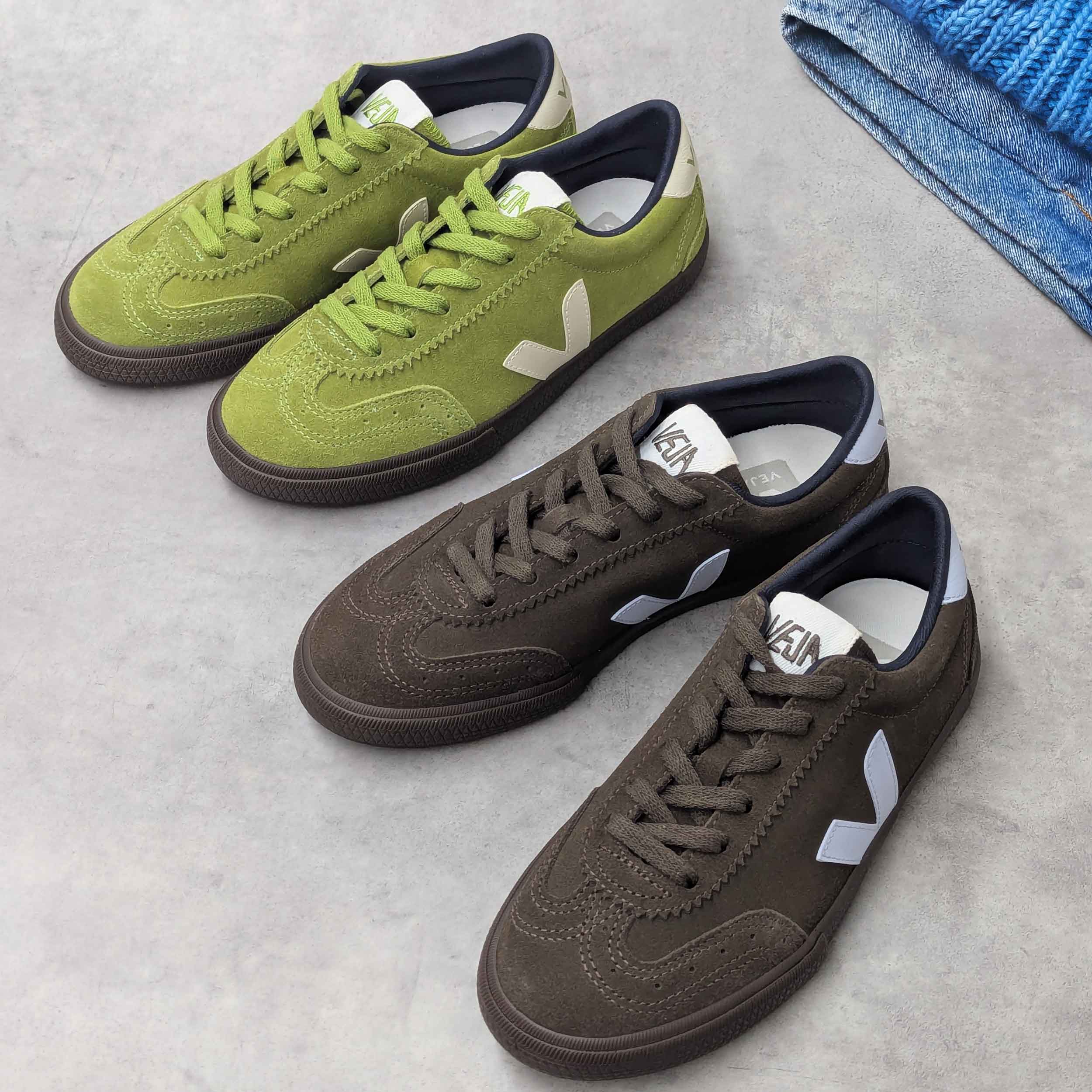 スニーカー VOLLEY