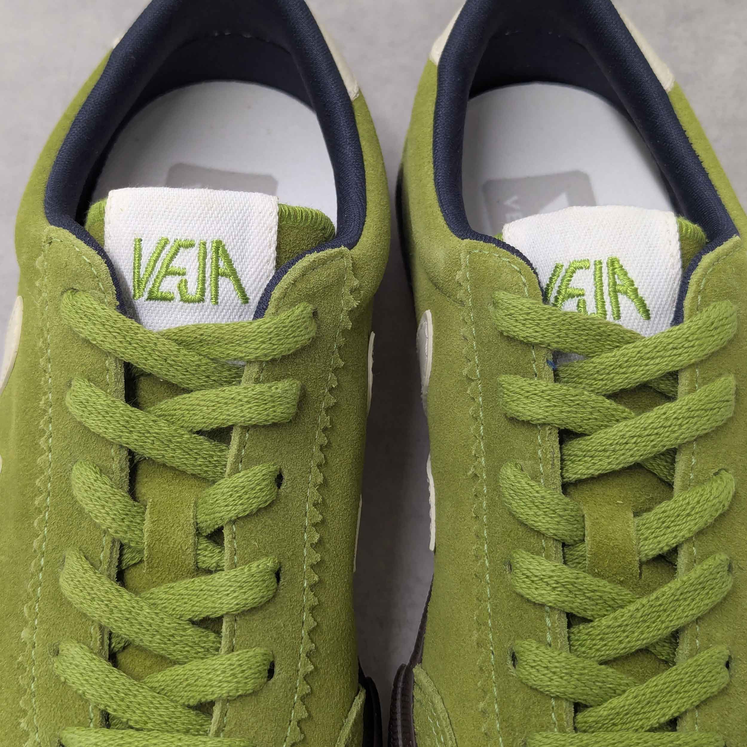 スニーカー VOLLEY