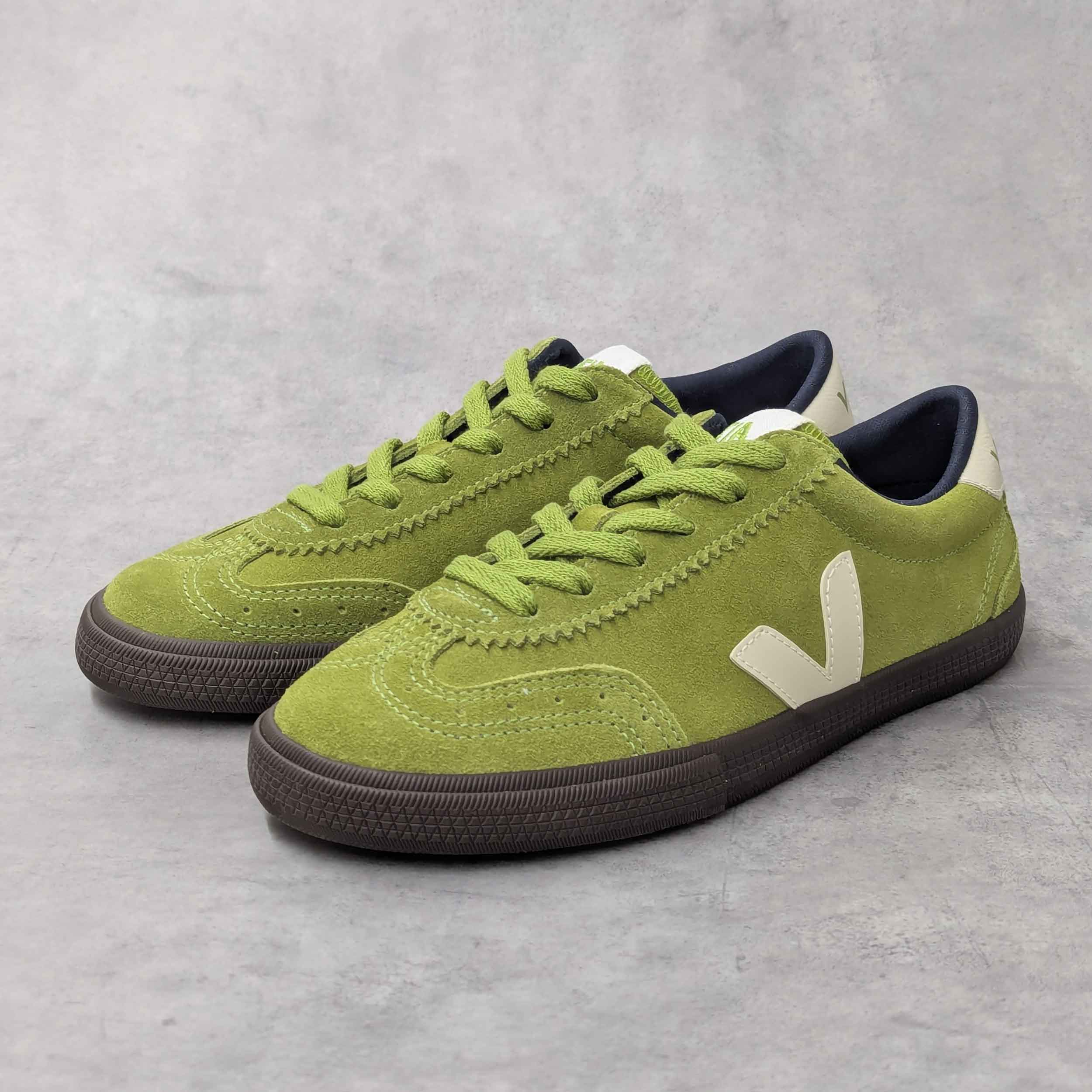 スニーカー VOLLEY